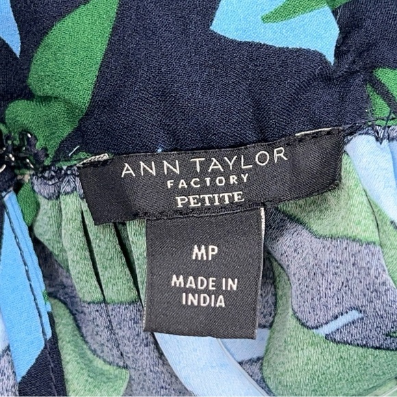NEW Ann Taylor Petite Medium Blouse Green Blue Leaf Print Tie Neckline High Neck - Picture 13 of 14